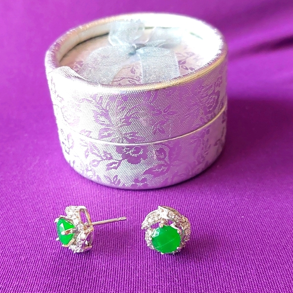 Set of all 3 pairs of earrings - Picture 5 of 6